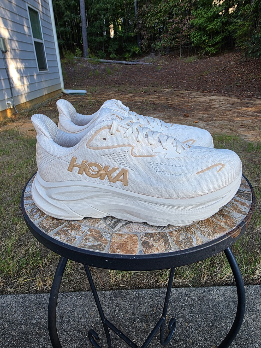 Hoka Clifton 10 1162050 VCH Vanilla/Birch Running Shoe Women Sz 7 D Wide Worn 2x
